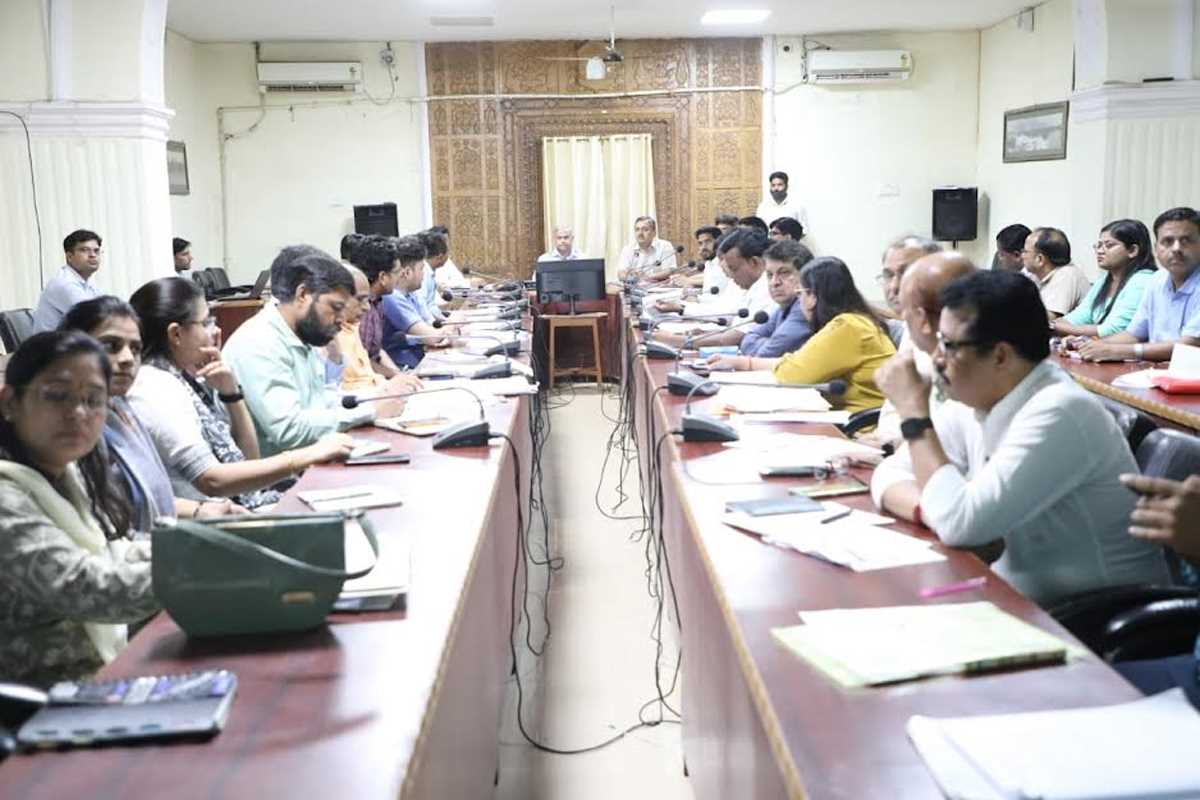 जनसेवा अभियान के आवेदनों का तेजी से निराकरण के निर्देश संभागायुक्त ने दिए